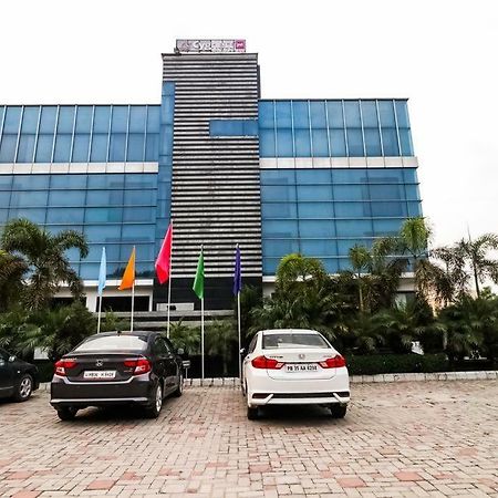 La Silver Leaf Nawāshahr Exterior photo